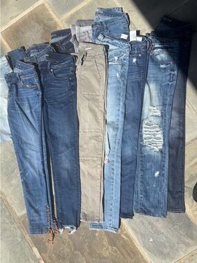 CLOSET CLEAR OUT! 16 pairs of women’s jeans.-Abercrombie,American Eagle & more!